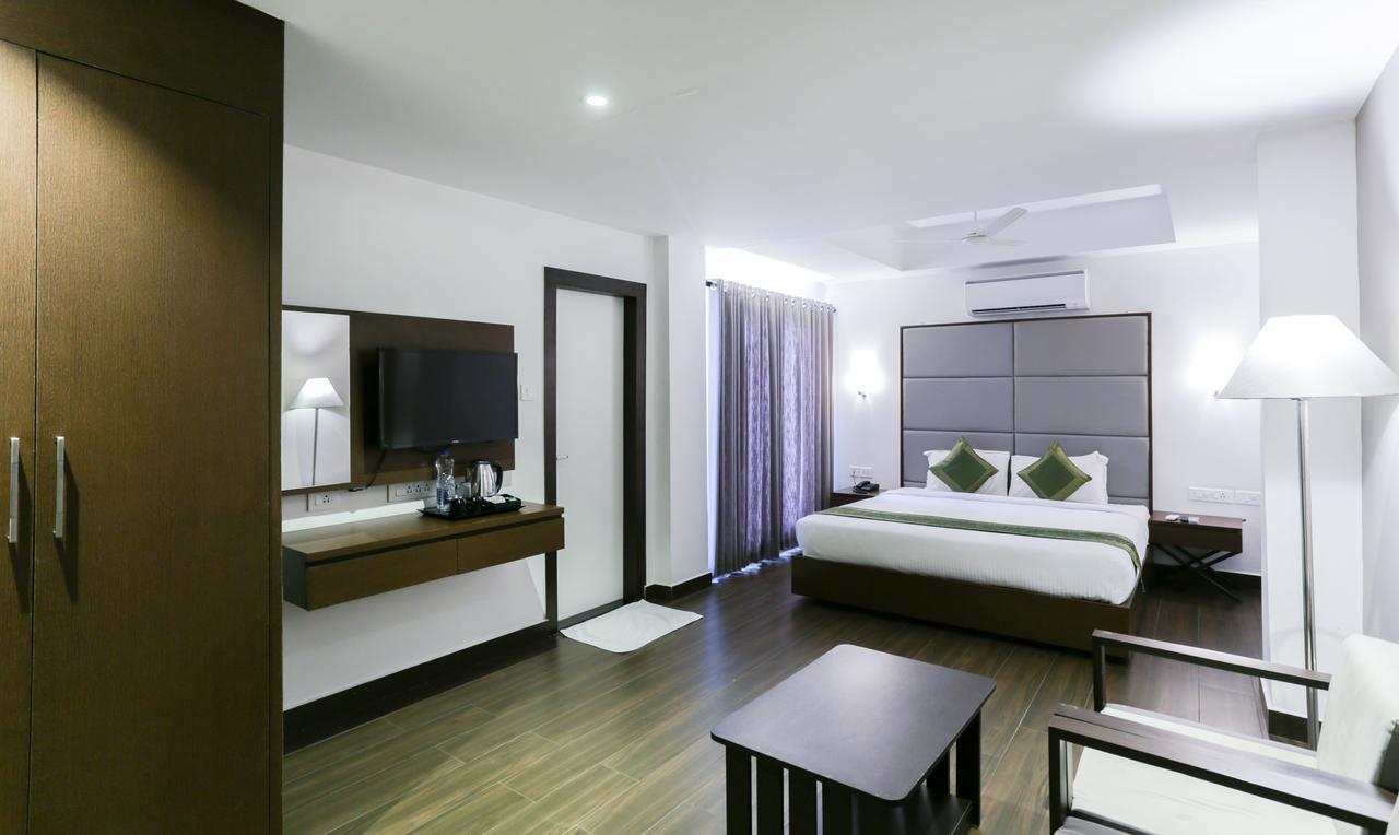 Hotel Crown Suites Kochi Ngoại thất bức ảnh
