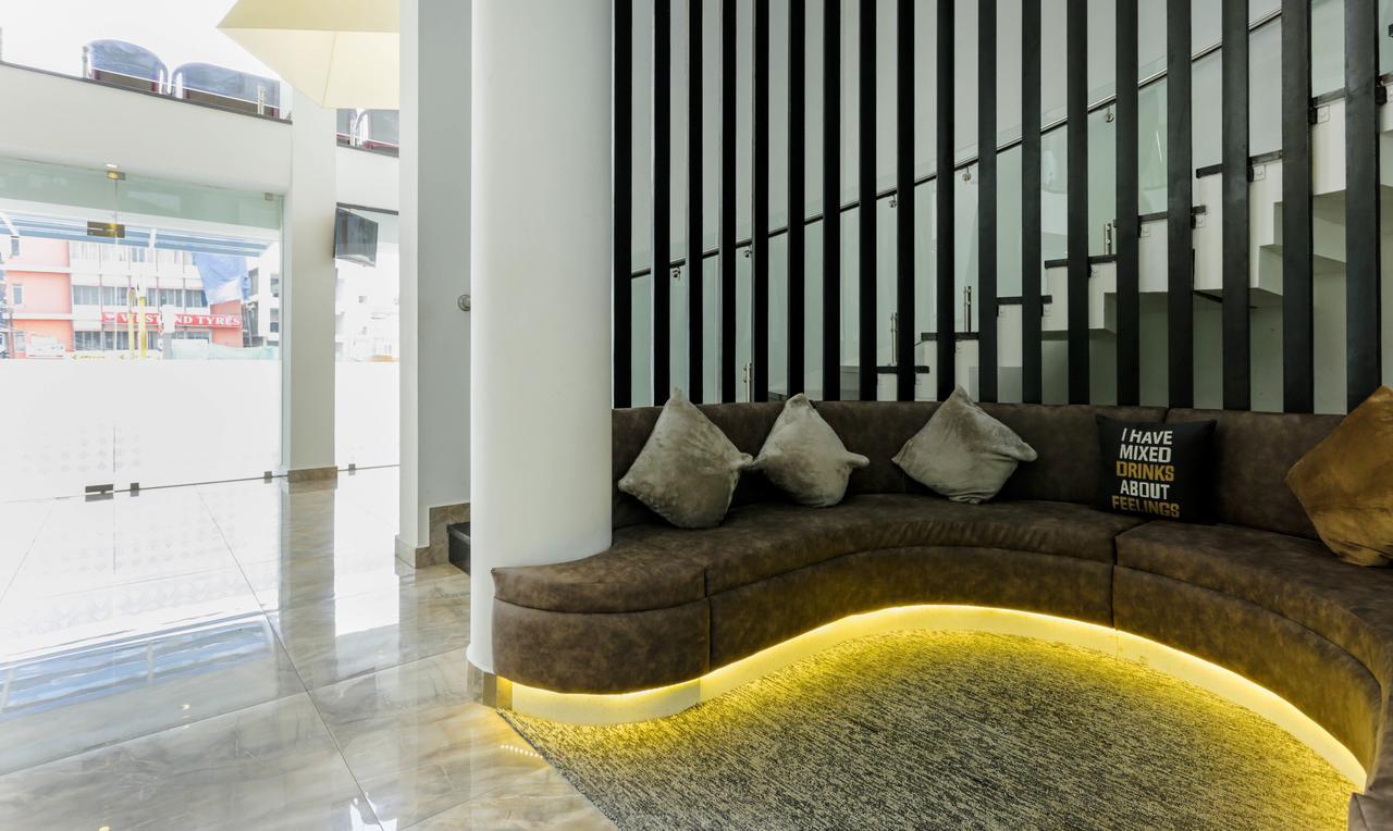 Hotel Crown Suites Kochi Ngoại thất bức ảnh