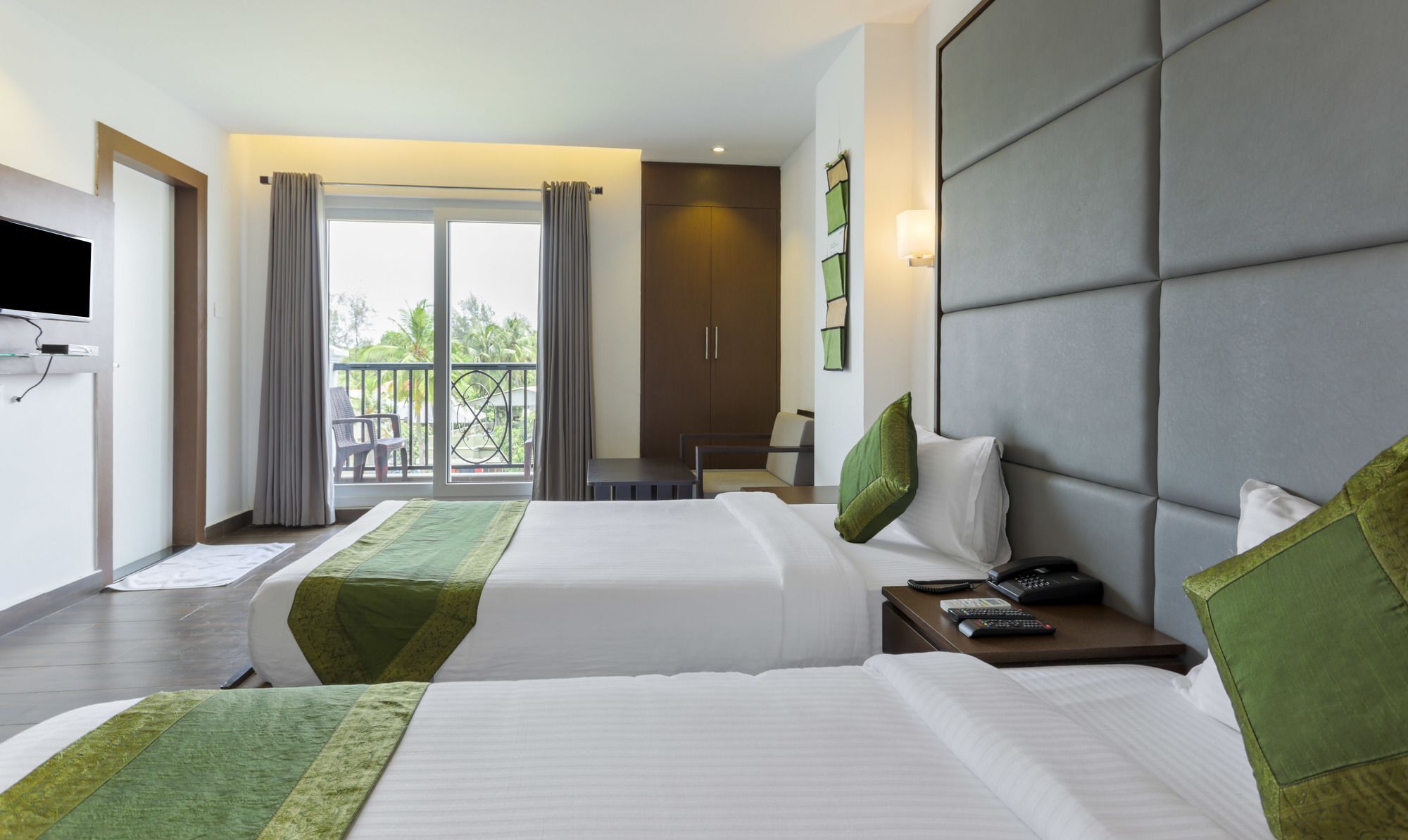 Hotel Crown Suites Kochi Ngoại thất bức ảnh